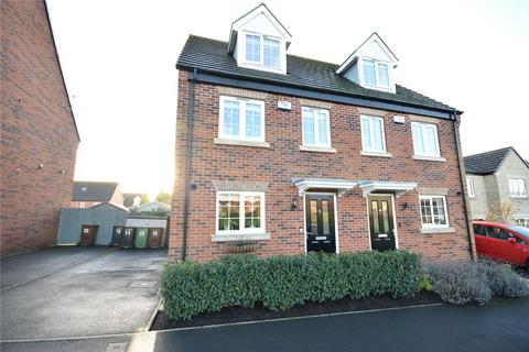 3 bedroom semi-detached house to rent, Moseley Beck Crescent, Leeds, West Yorkshire