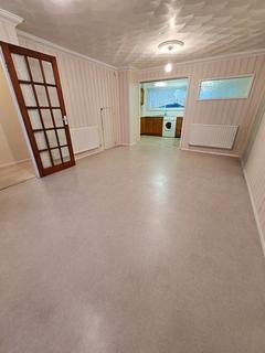 3 bedroom end of terrace house to rent, CORRINGHAM ROAD, STANFORD-LE-HOPE SS17