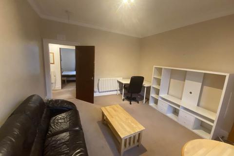 1 bedroom flat to rent, 20F Rosefield Street, ,