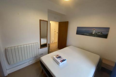 1 bedroom flat to rent, 20F Rosefield Street, ,