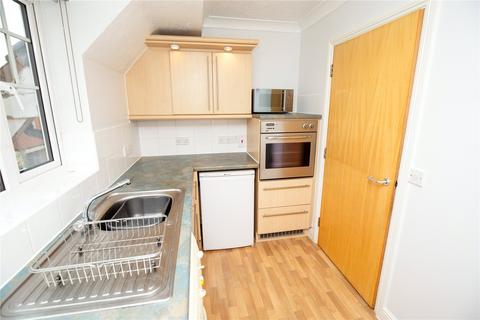 2 bedroom apartment for sale, Pinkers Mead, Bristol BS16