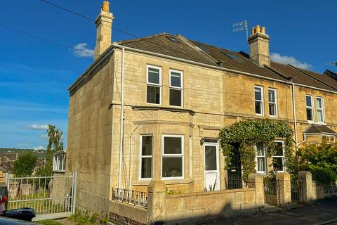 3 bedroom end of terrace house for sale, Ringwood Road, Oldfield Park, Bath, BA2