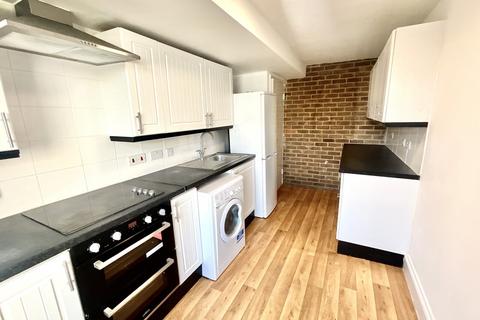 2 bedroom apartment to rent, Newbury Street, Oxfordshire OX12