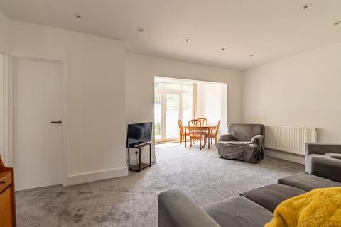 2 bedroom maisonette for sale, Kenton Gardens, Hertfordshire AL1