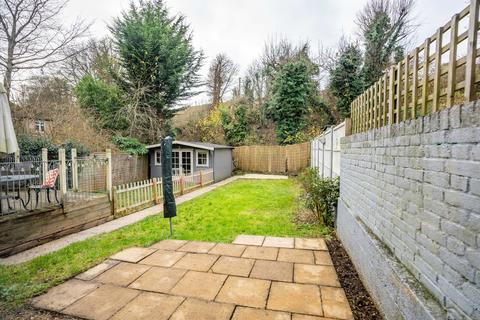 2 bedroom maisonette for sale, Kenton Gardens, Hertfordshire AL1