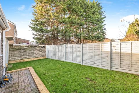 28 Ashbourne Drive, Cleckheaton, BD19 5JQ