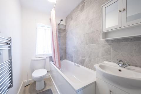 2 bedroom terraced house to rent, Bordesley Road, Morden SM4