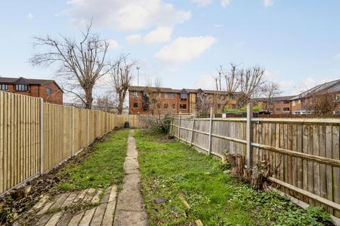 2 bedroom terraced house to rent, Bordesley Road, Morden SM4