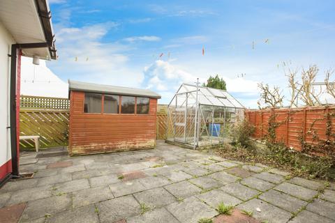 2 bedroom bungalow for sale, Burned Grove, West Yorkshire HX3