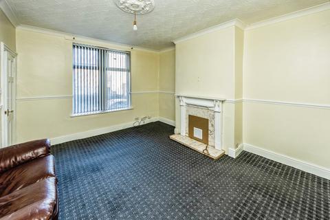 2 bedroom terraced house for sale, Blackmoorfoot Road, Huddersfield HD4