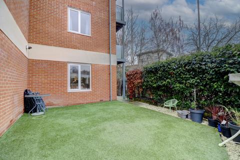 2 bedroom apartment for sale, Highgate House, High Wycombe HP11