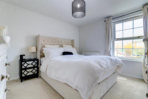 11 Boundary Road, Wooburn Green, High Wycombe, HP10 0DH