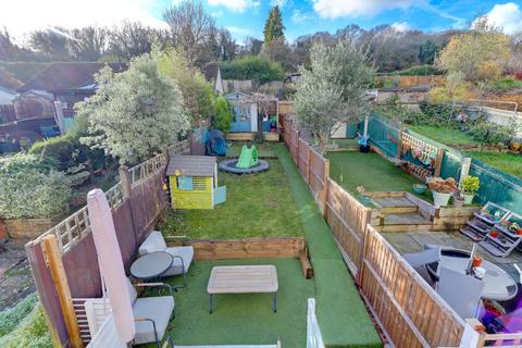 11 Boundary Road, Wooburn Green, High Wycombe, HP10 0DH