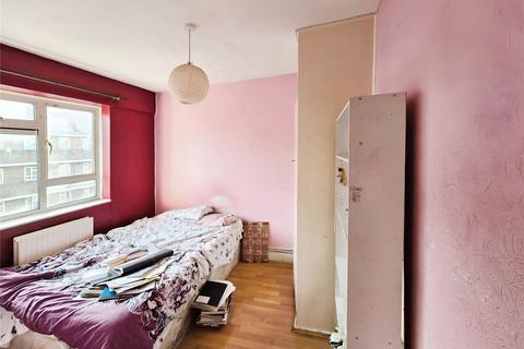 3 bedroom maisonette for sale, Elmington Estate, London SE5