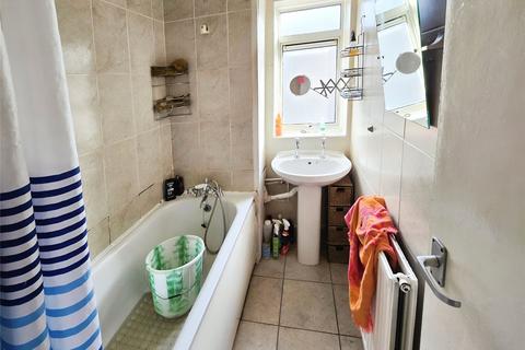 3 bedroom maisonette for sale, Elmington Estate, London SE5