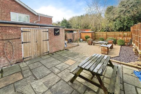 24 Greenfields, Whetstone, Leicester, LE8 6NY