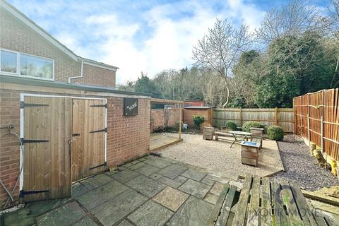 24 Greenfields, Whetstone, Leicester, LE8 6NY
