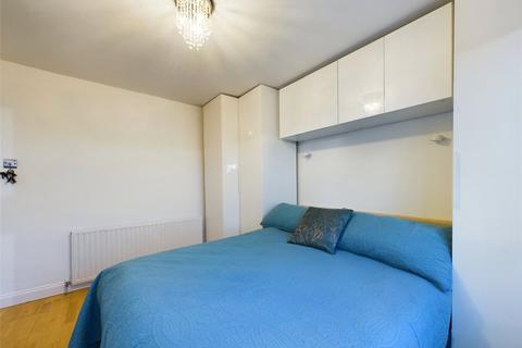 95a Fourth Avenue, Romford, RM7 0UH