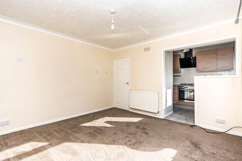 2 bedroom flat to rent, West End Road, Hampshire SO18