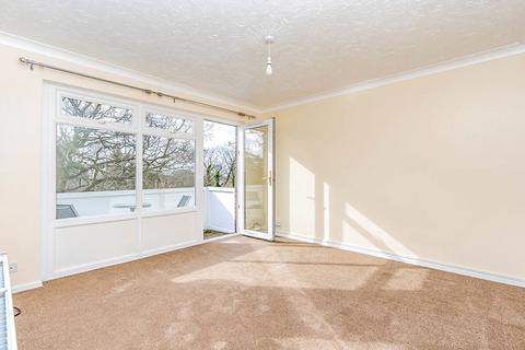 2 bedroom flat to rent, West End Road, Hampshire SO18