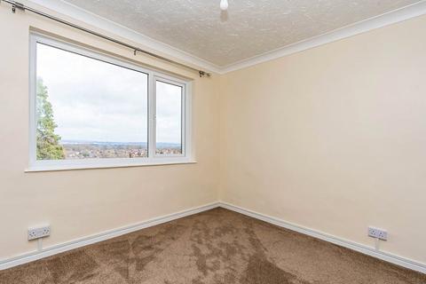 2 bedroom flat to rent, West End Road, Hampshire SO18