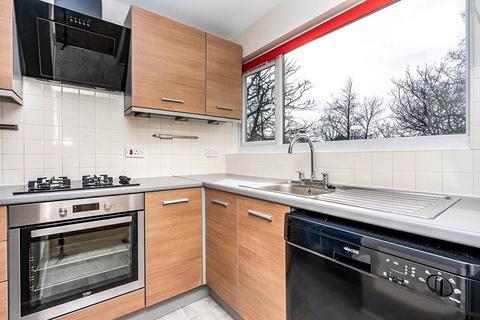 2 bedroom flat to rent, West End Road, Hampshire SO18