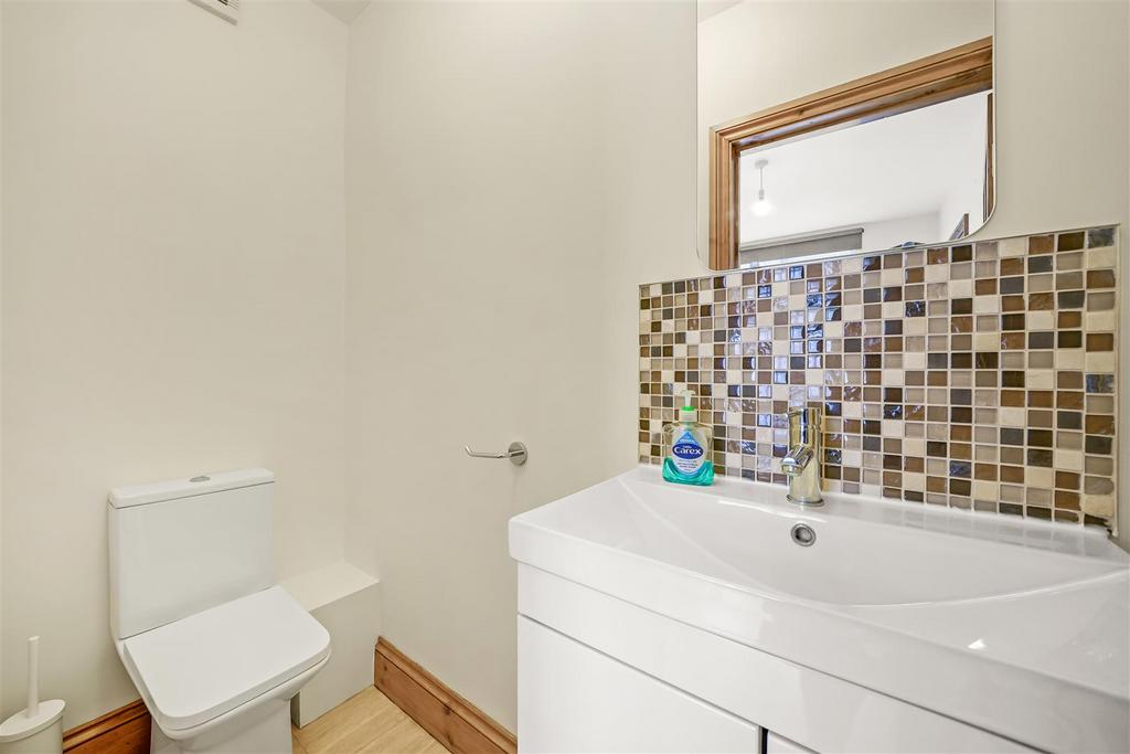 25 Whitton Drive - j4 YJId Iqw GR0walc UKGl.jpg