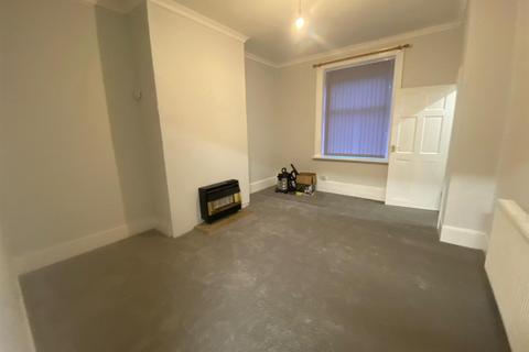 2 bedroom terraced house to rent, Beech Street, Huddersfield