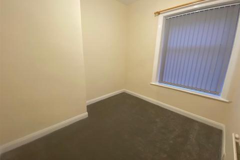 2 bedroom terraced house to rent, Beech Street, Huddersfield