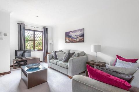 2 bedroom end of terrace house for sale, Bishops Drive, Berkshire RG40