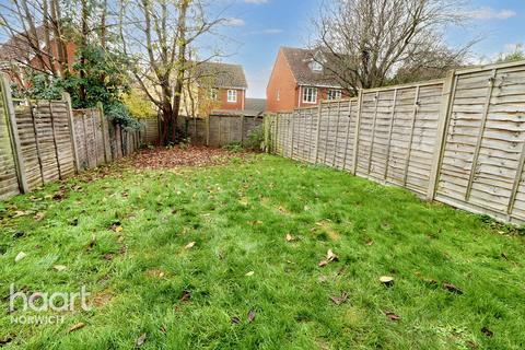 3 bedroom townhouse for sale, Caddow Road, Norwich