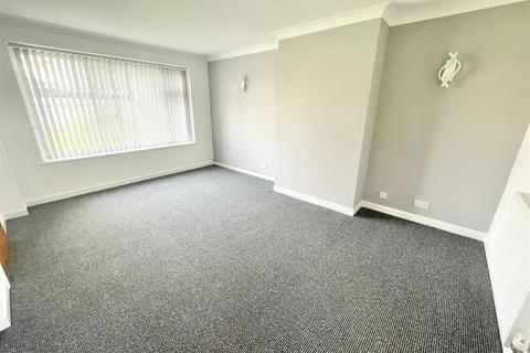 3 bedroom semi-detached house to rent, Dolphin Close, Plymouth PL9