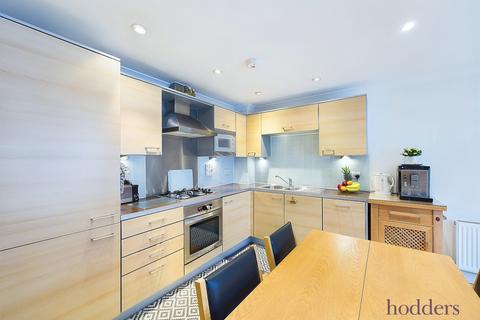 2 bedroom apartment for sale, Weylands Court, 2-6 Corrie Road, Addlestone, Surrey, KT15