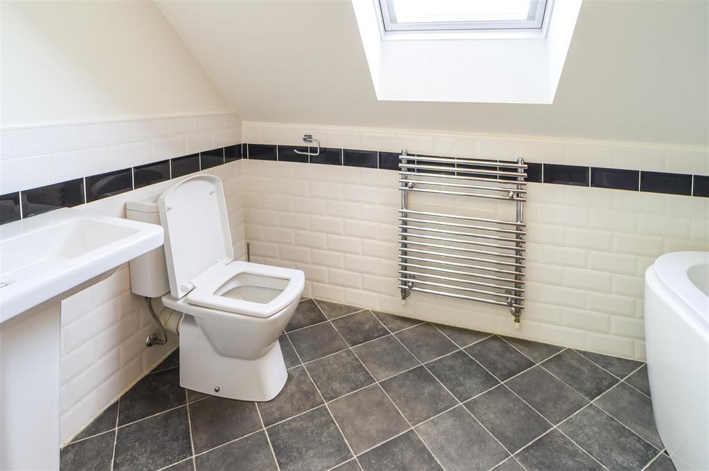 74 Hookhams Lane-bathroom-28.jpg