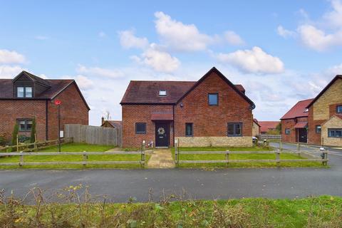 3 bedroom detached house for sale, Salford Close, Clifton upon Teme, Worcester, Worcestershire, WR6