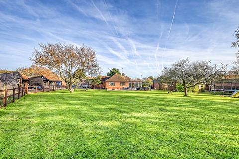 undefined, Highcliffe Drive, Wickford, SS12