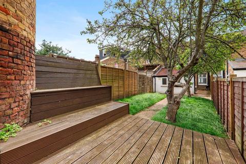 3 bedroom house for sale, Perry Rise, London