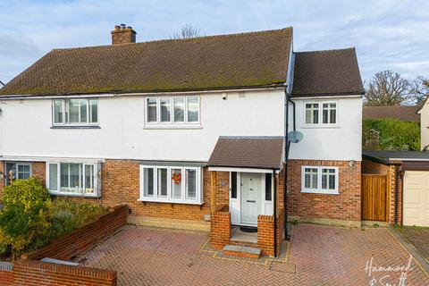 4 bedroom semi-detached house for sale, Centre Avenue, Epping CM16