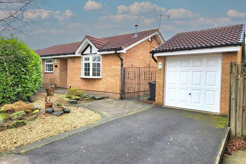 3 bedroom detached bungalow to rent, Captain Lees Gardens, Westhoughton, Bolton