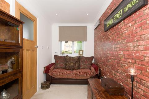 Summerland, 123 Great Tattenhams, Epsom, KT18 5RB