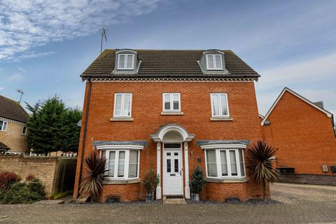 4 bedroom detached house for sale, Gilbert Way, Canterbury, CT1