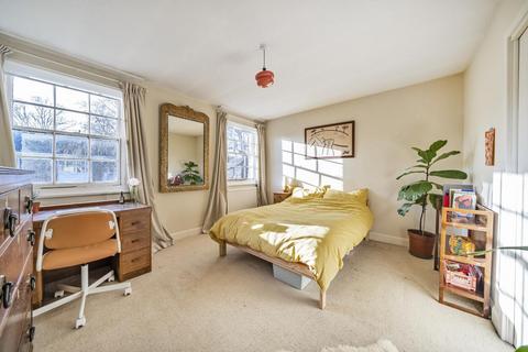 3 bedroom flat for sale, Langford Green, Camberwell SE5