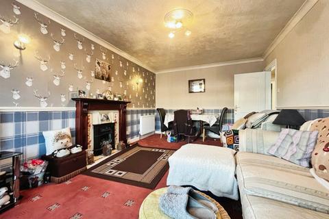 3 bedroom semi-detached house for sale, Greenways, Driffield YO25