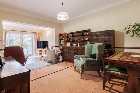 13 Crows Road, Epping, CM16 5DE