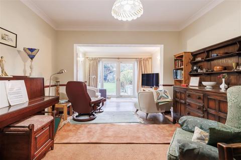 13 Crows Road, Epping, CM16 5DE