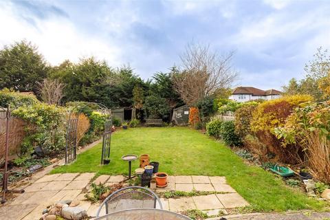 13 Crows Road, Epping, CM16 5DE
