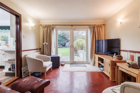 13 Crows Road, Epping, CM16 5DE
