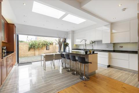 70 Rannoch Road, London, W6 9SP