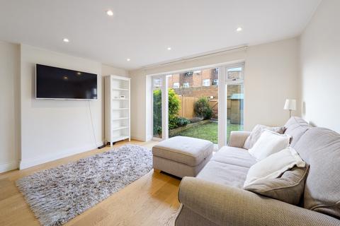 2 bedroom terraced house to rent, Travers House, Trafalgar Grove, London, SE10