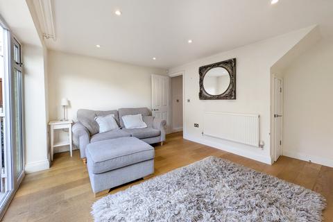 2 bedroom terraced house to rent, Travers House, Trafalgar Grove, London, SE10